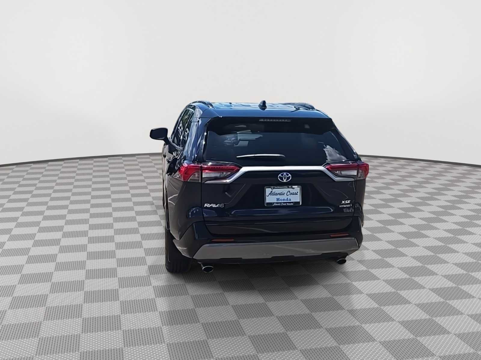 Used 2021 Toyota RAV4 XSE w/ Protection Package (TMS) AWD/4WD image 4
