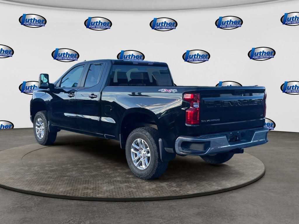Used 2026 Chevrolet Silverado 1500 LT AWD/4WD image 3