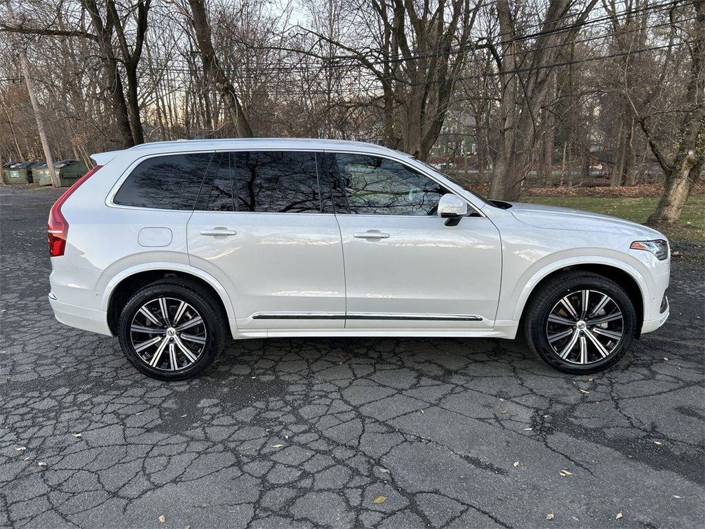 Certified 2024 Volvo XC90 B5 Plus w/ Protection Package Premier image 9