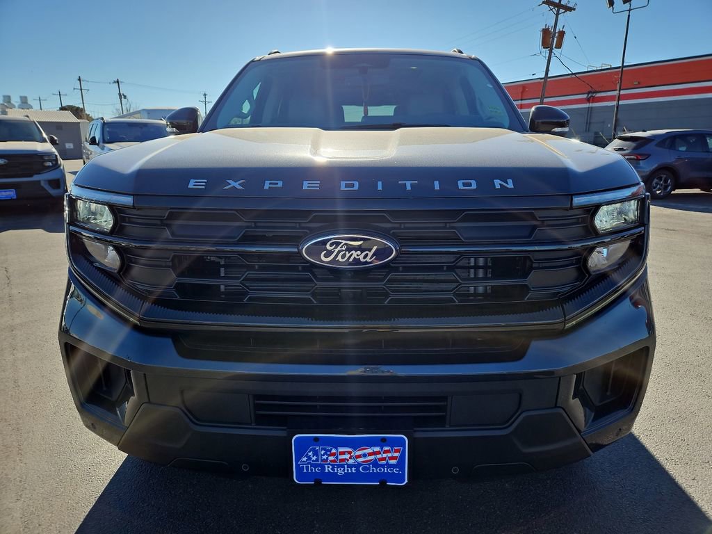 New 2025 Ford Expedition Max Active image 3