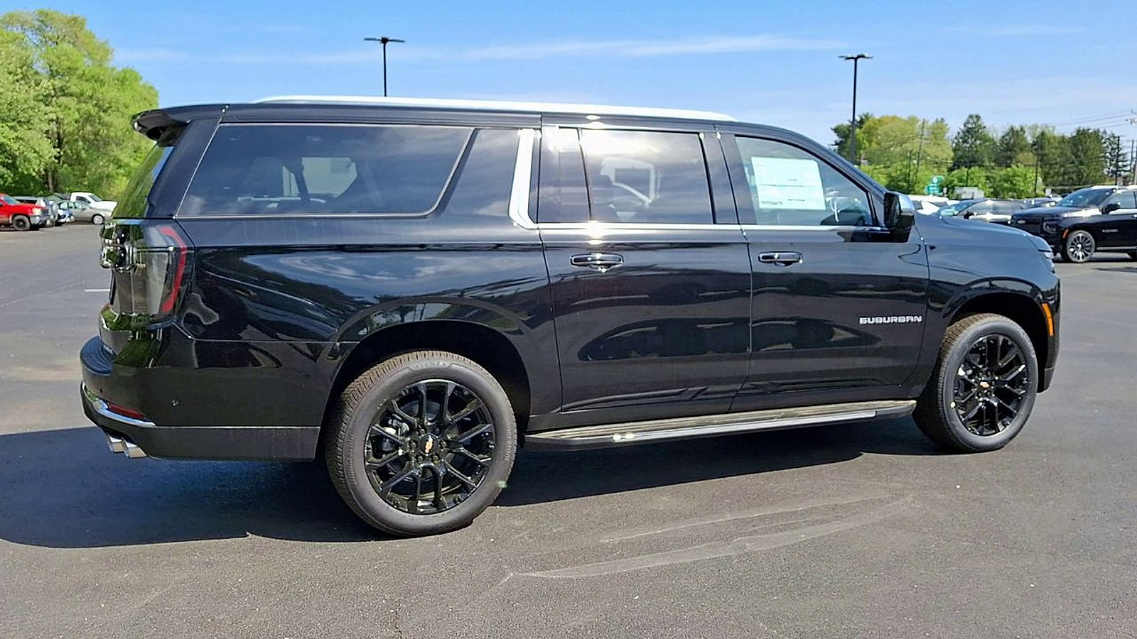 New 2026 Chevrolet Suburban Premier w/ Sun And Tow Package AWD/4WD image 3