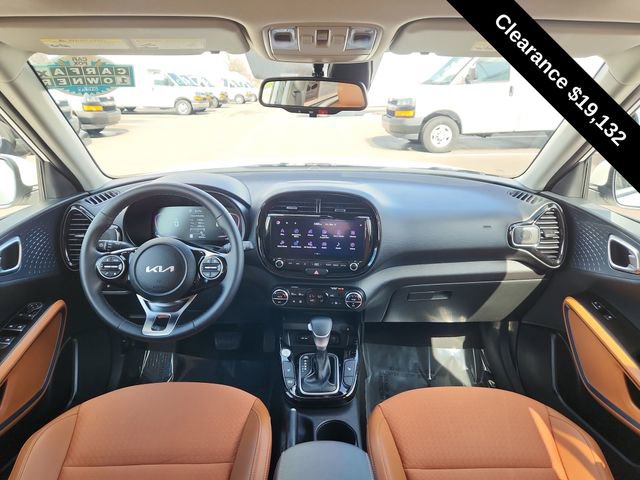 Used 2024 Kia Soul EX w/ Option Group 015 FWD image 31