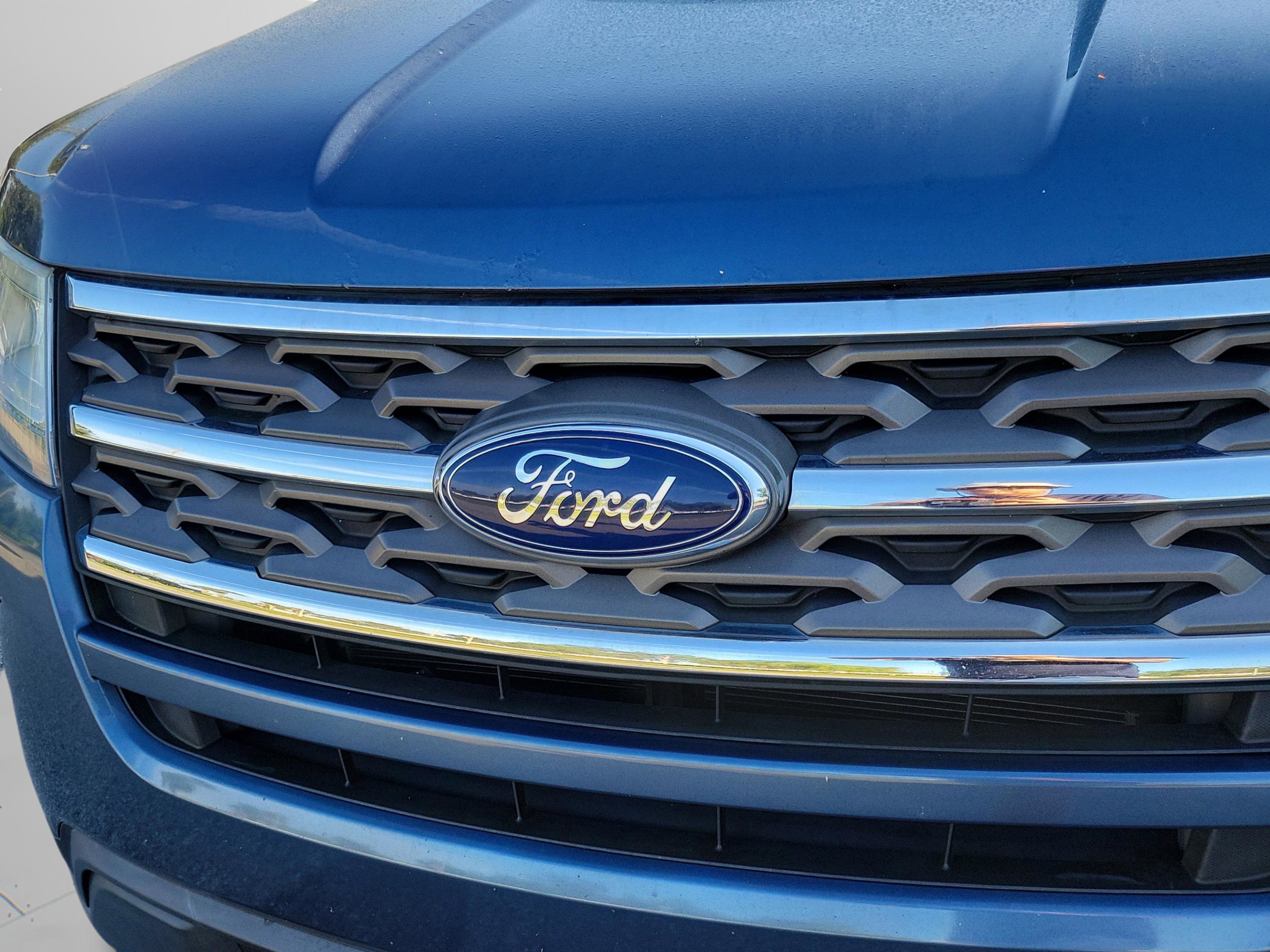 Used 2018 Ford Explorer FWD image 15