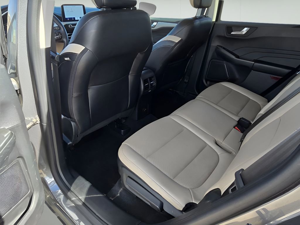 Used 2022 Ford Escape SEL image 15
