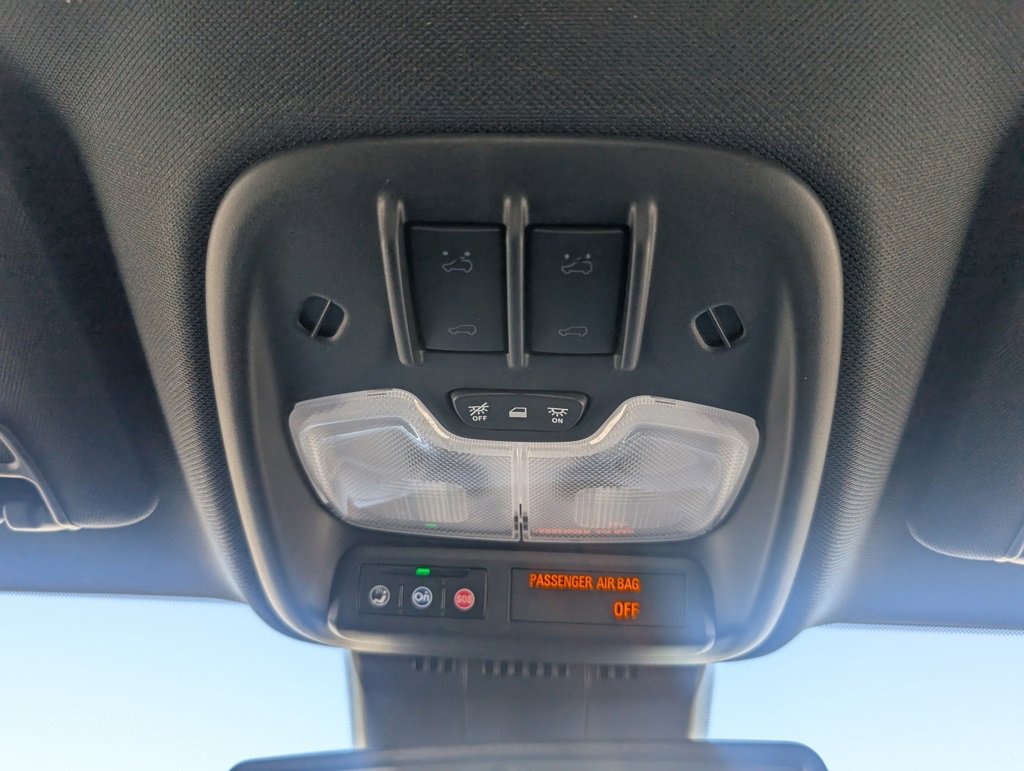 Used 2025 Chevrolet Colorado ZR2 w/ Technology Package image 21