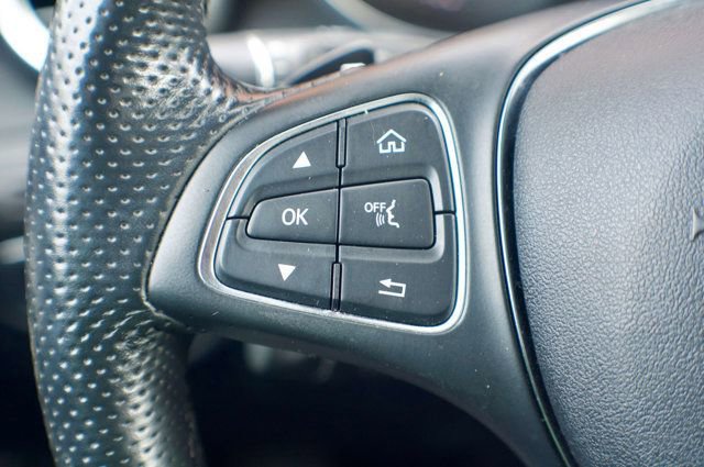 Used 2017 Mercedes-Benz GLC 300 4MATIC image 20