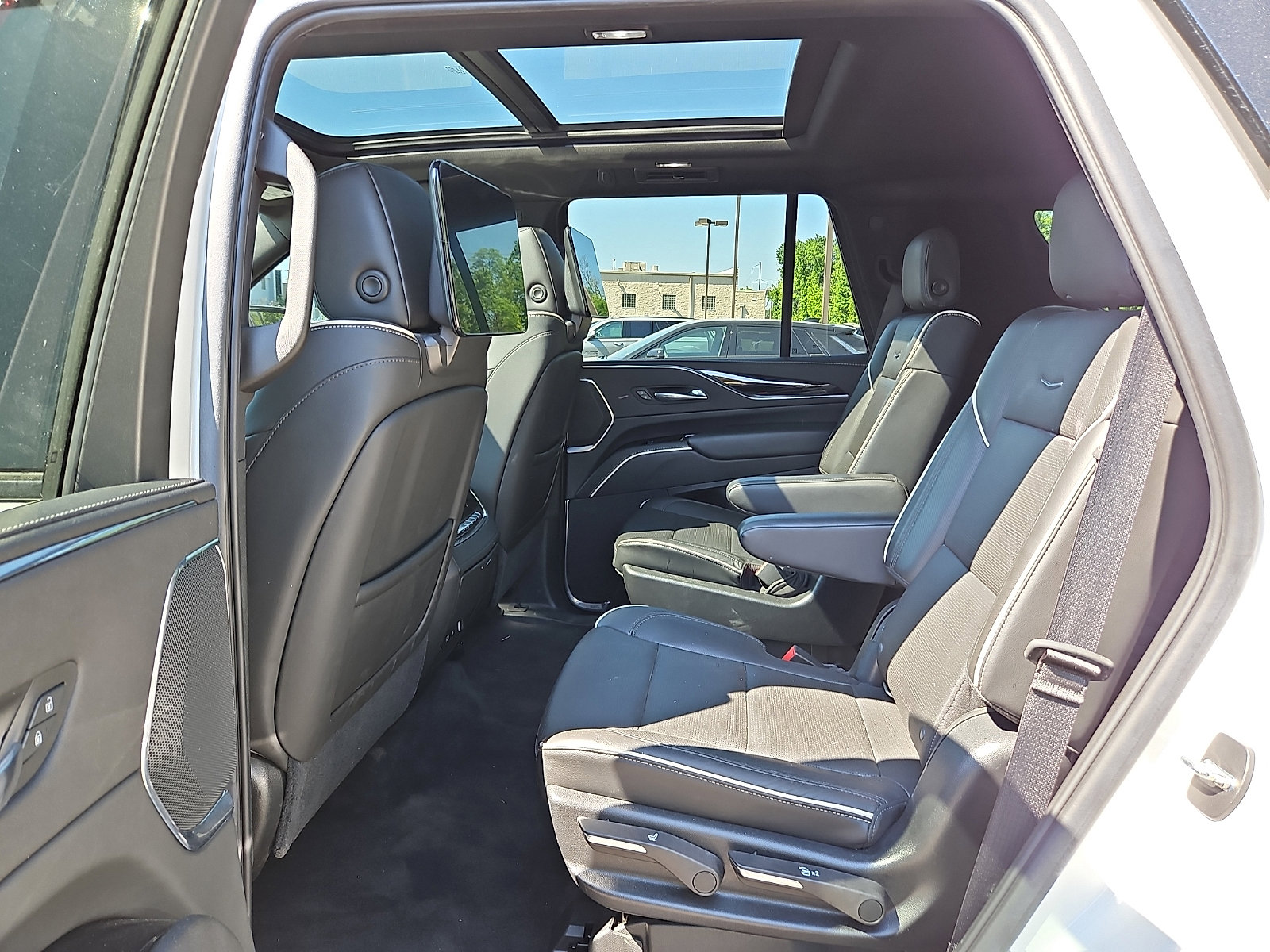Used 2021 Cadillac Escalade Sport w/ Driver Assist Tech Package AWD/4WD image 10