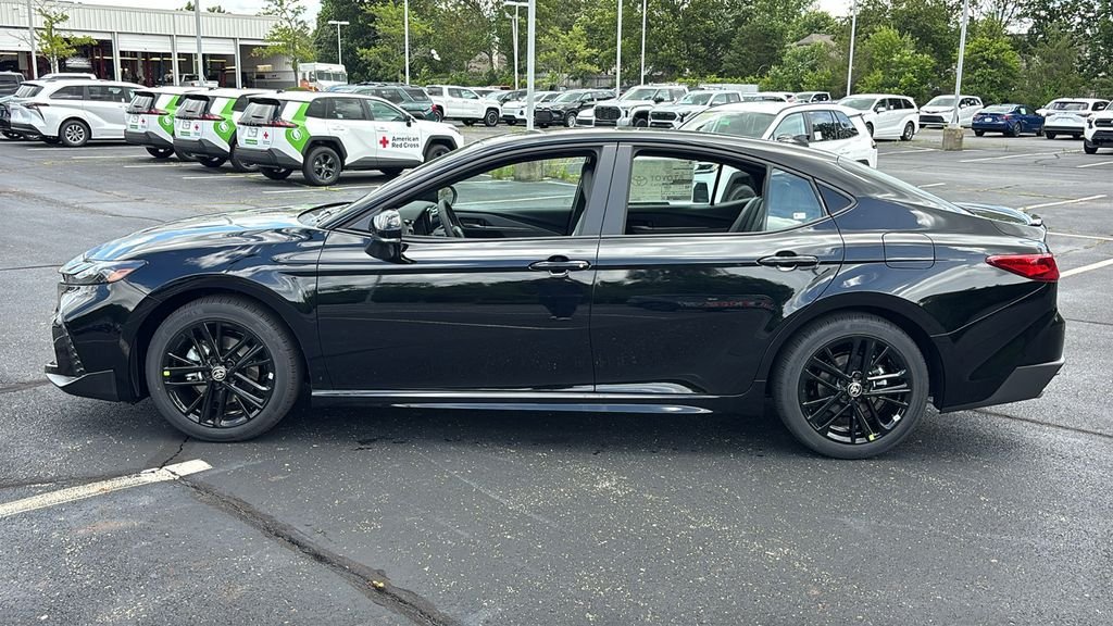 New 2026 Toyota Camry SE FWD image 3