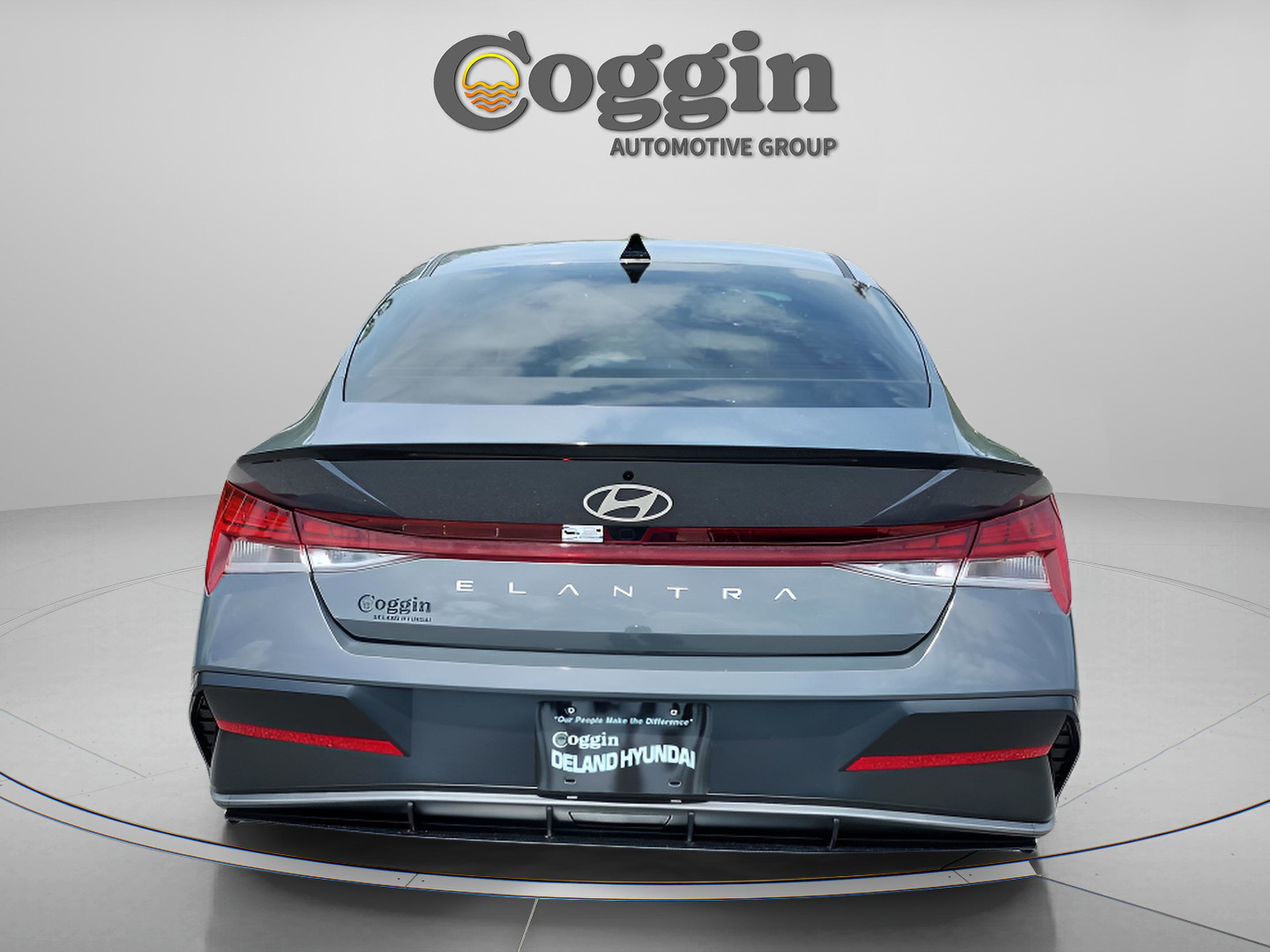 New 2026 Hyundai Elantra SEL Sport Premium FWD image 4