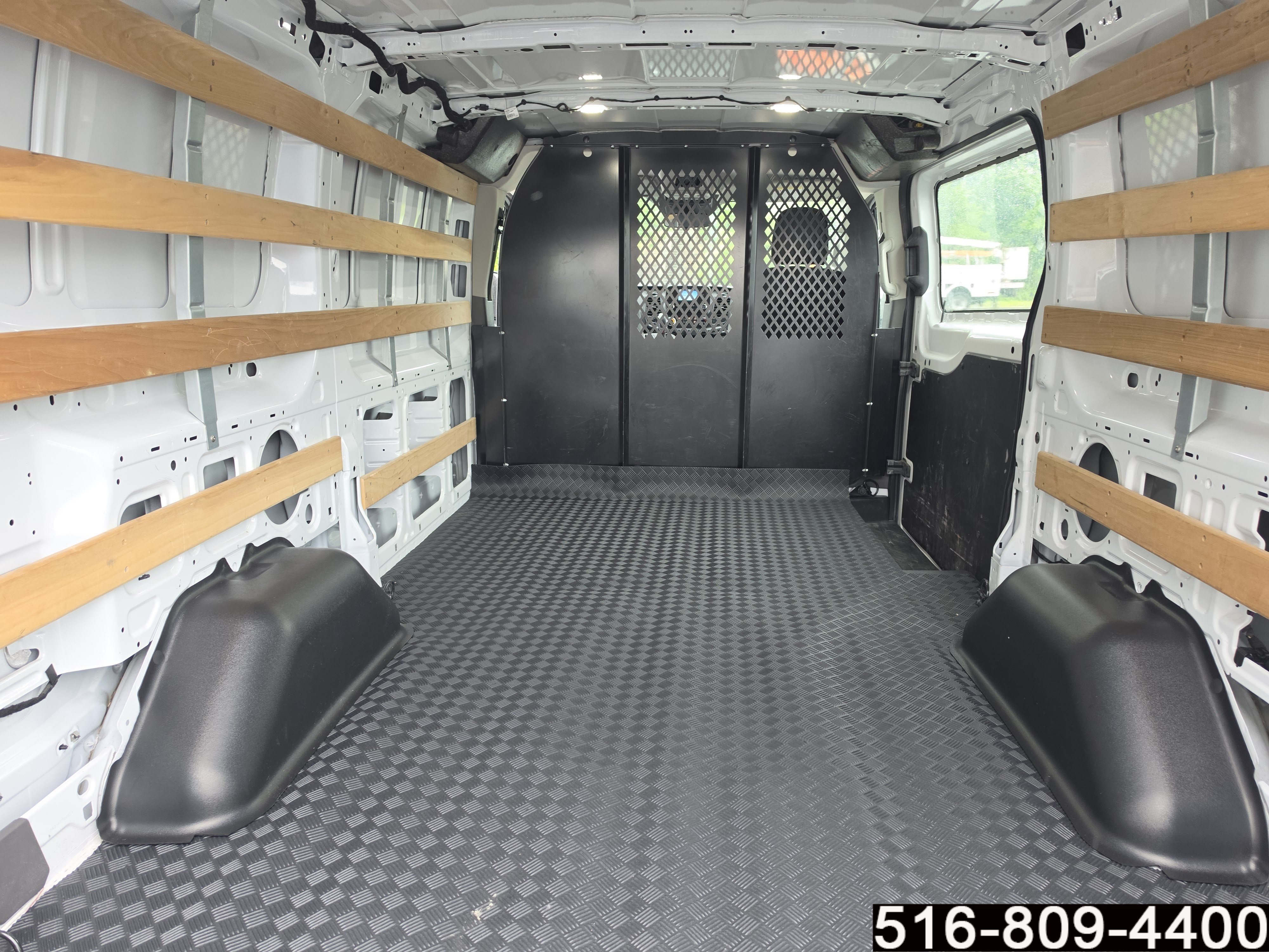 Used 2024 Ford Transit 250 Low Roof w/ Exterior Upgrade Package RWD image 13