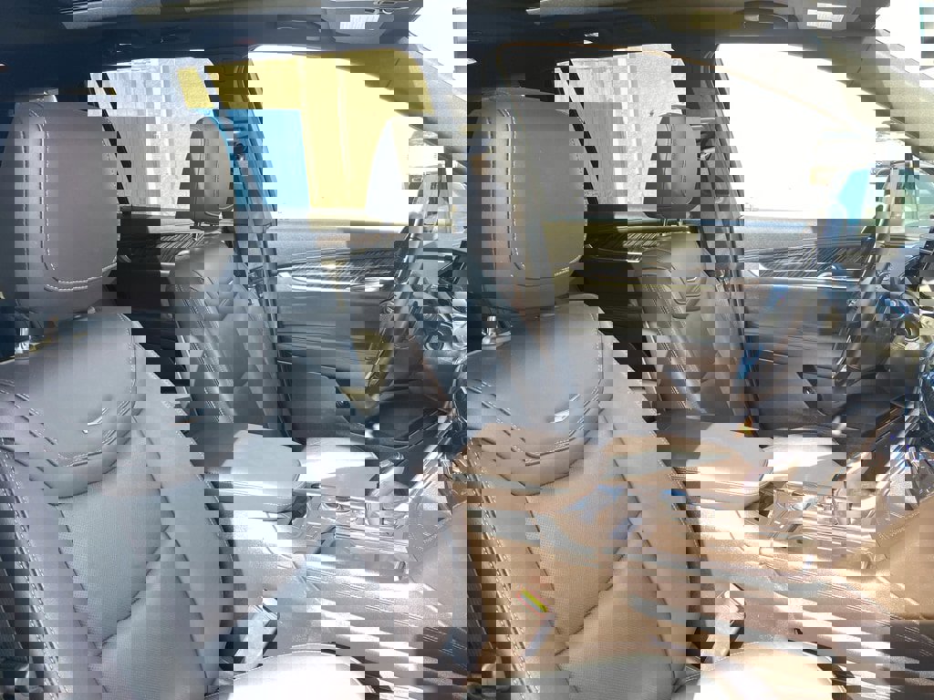 Used 2025 Cadillac XT6 Premium Luxury image 24