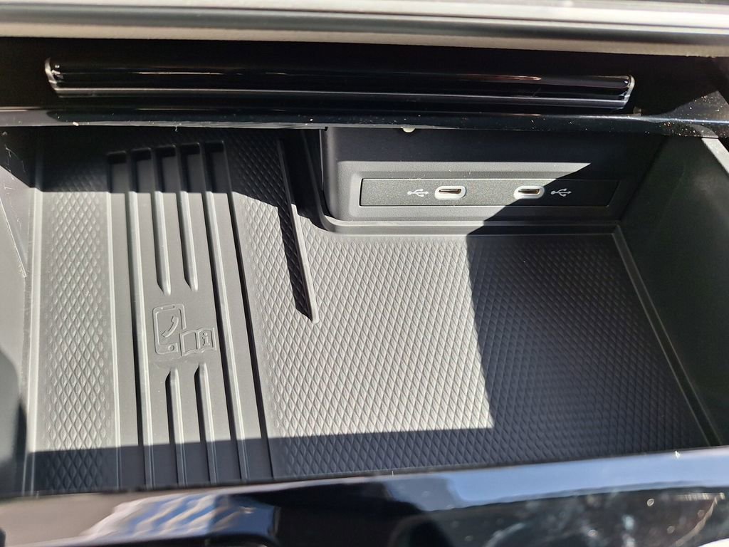 New 2026 Volkswagen Atlas SEL Premium R-Line image 16