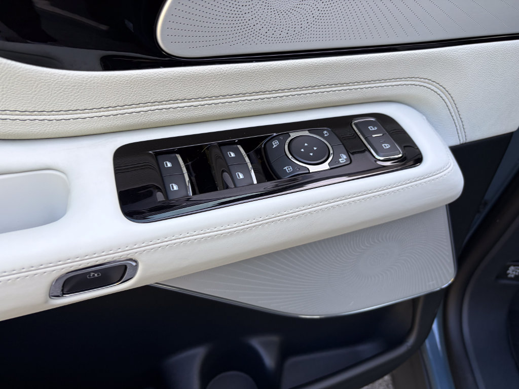 New 2026 Lincoln Aviator Black Label w/ Dynamic Handling Package AWD/4WD image 16