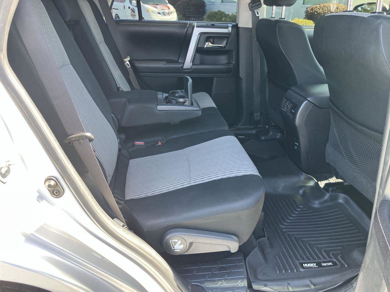 Used 2016 Toyota 4Runner SR5 image 33