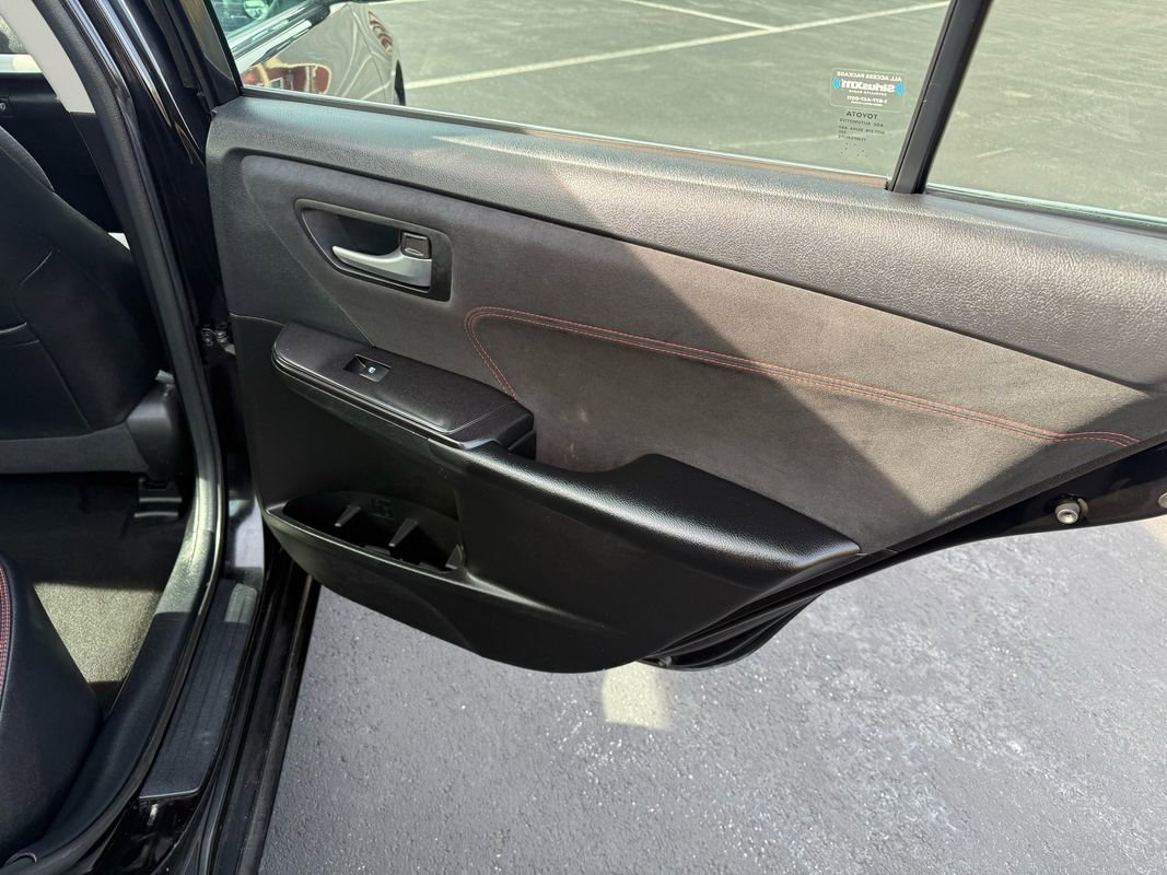 Used 2016 Toyota Camry XSE w/ Moonroof Package image 19