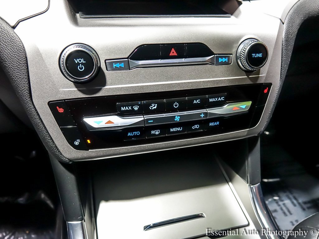 Used 2022 Ford Explorer XLT w/ Equipment Group 202A image 26