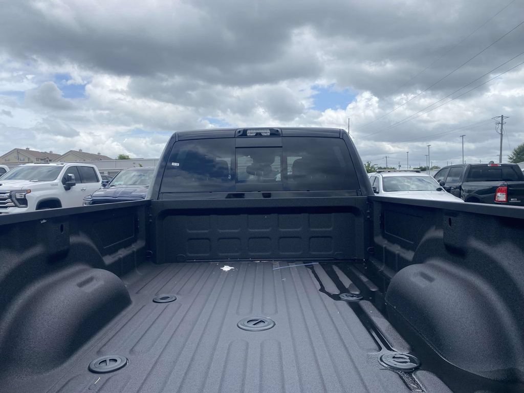 New 2026 RAM 3500 Big Horn AWD/4WD image 9
