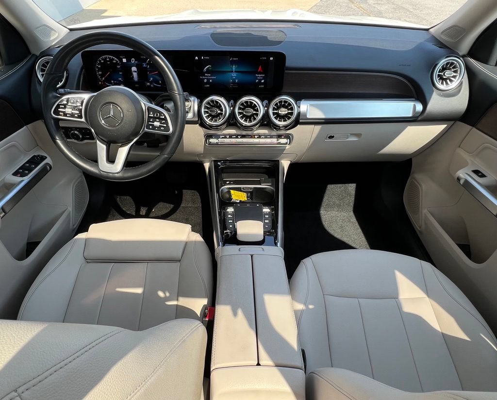Used 2022 Mercedes-Benz GLB 250 image 2