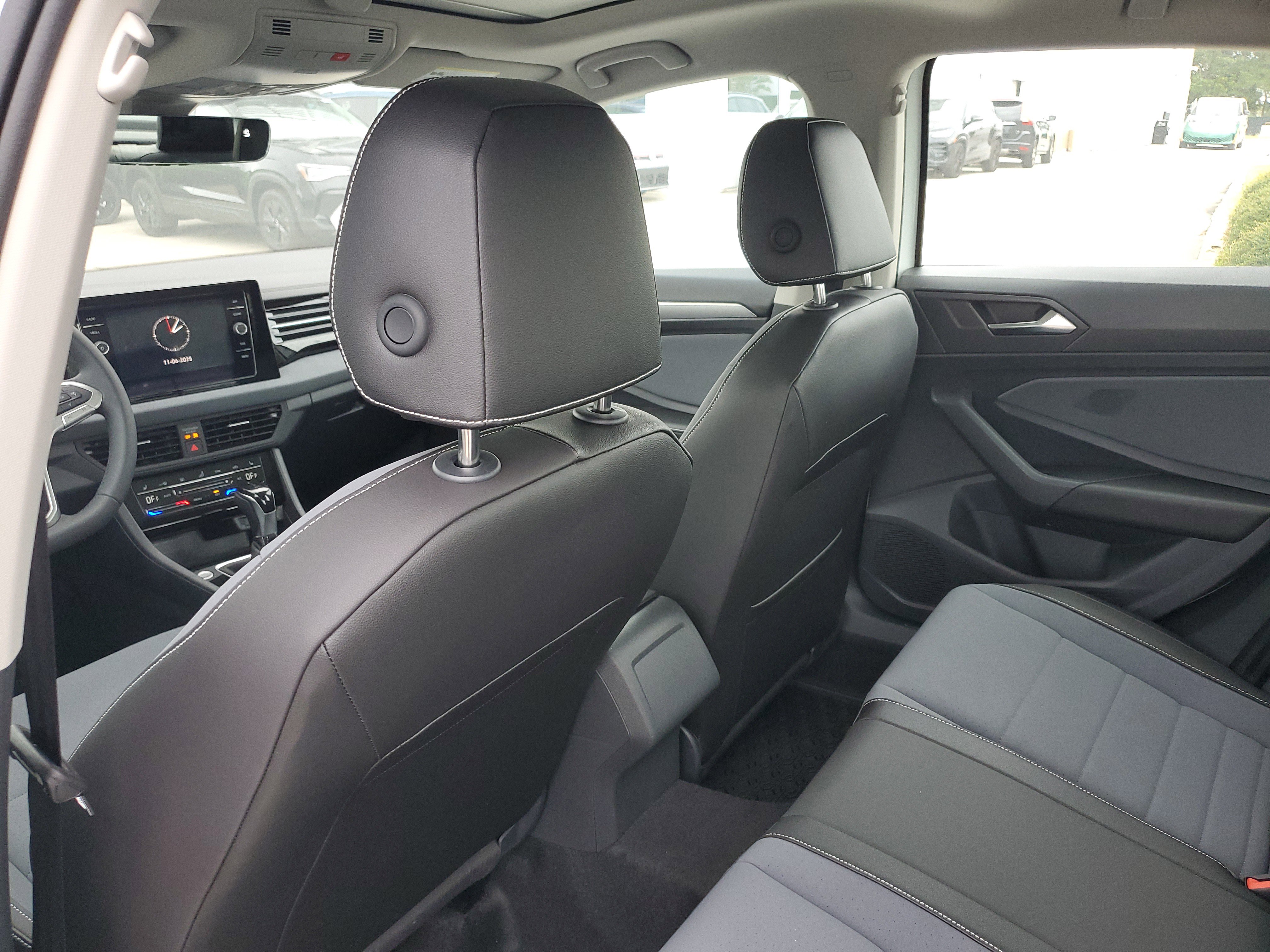 New 2026 Volkswagen Jetta SE image 8