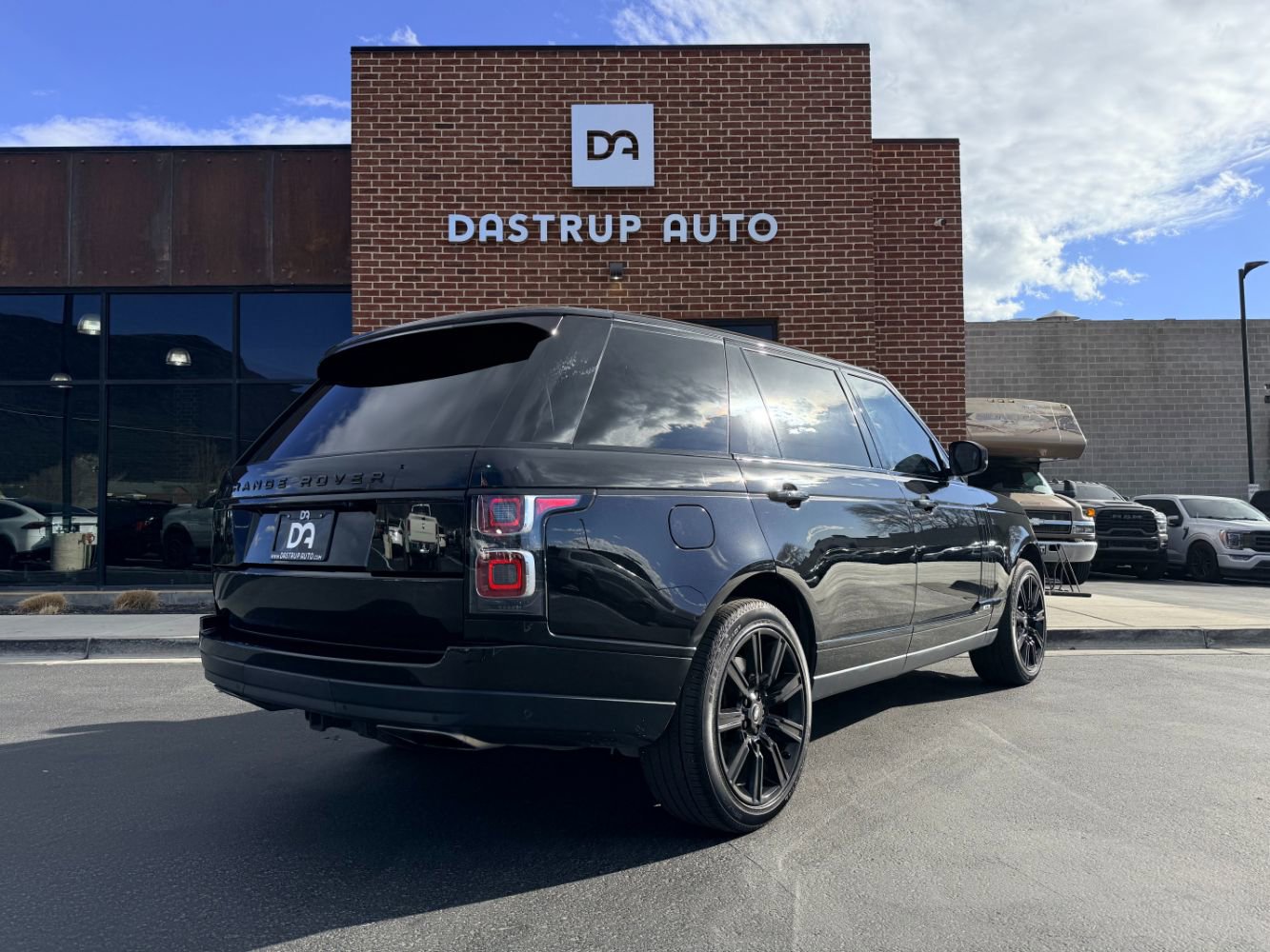 Used 2020 Land Rover Range Rover Long Wheelbase HSE image 7