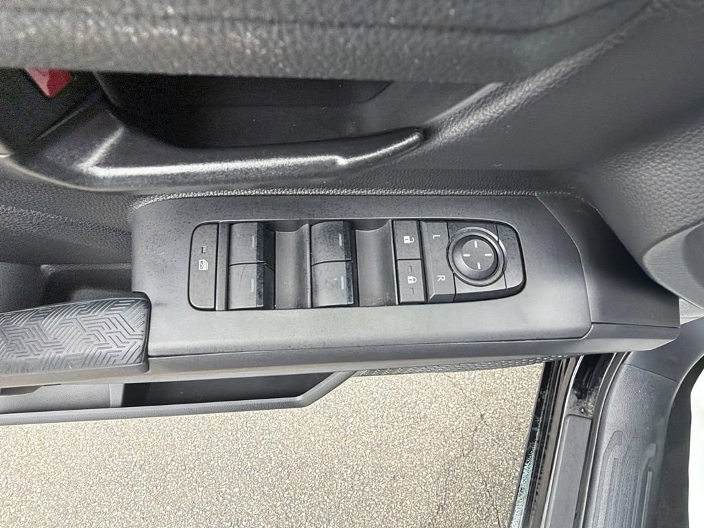 Certified 2024 Toyota Tacoma SR AWD/4WD image 39