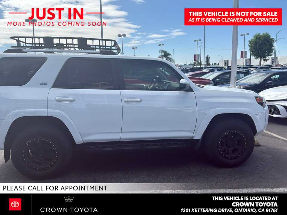 Used 2019 Toyota 4Runner SR5 RWD image 2