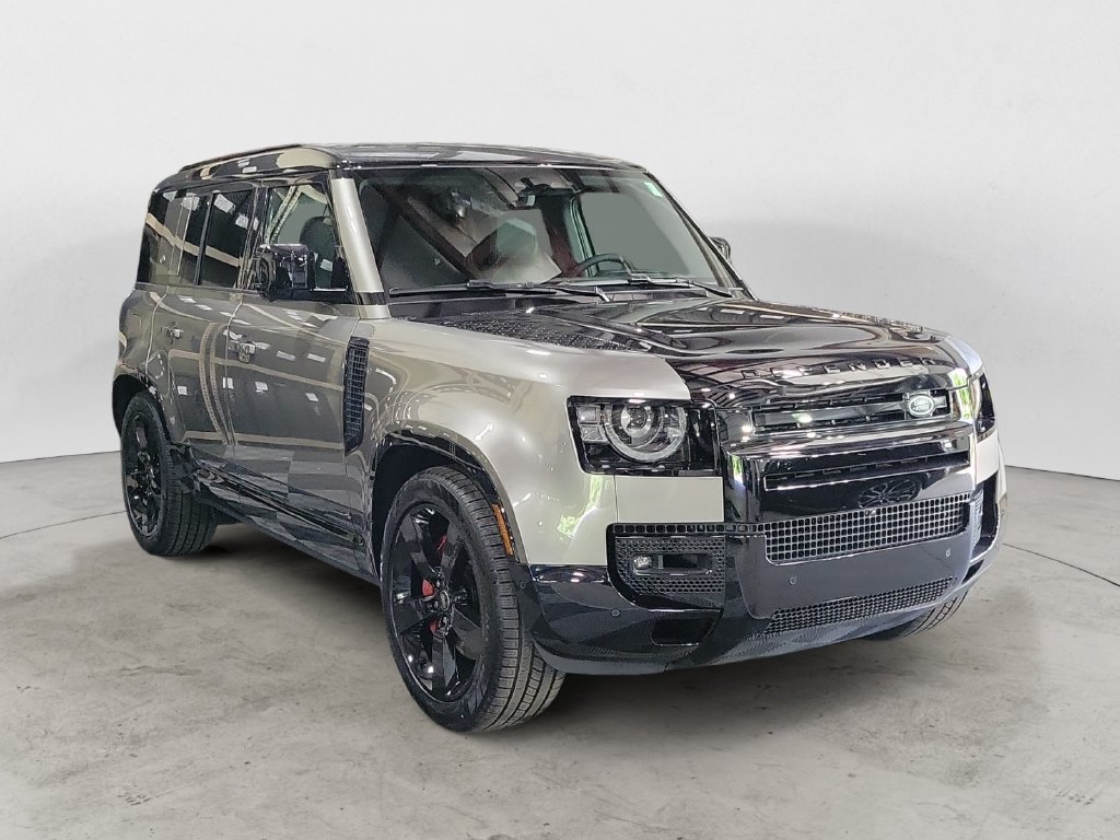 Certified 2024 Land Rover Defender 110 X AWD/4WD image 7