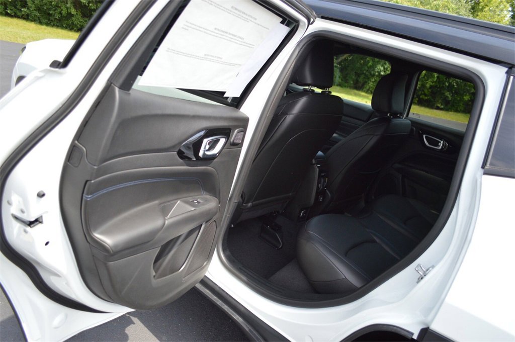 New 2025 Jeep Compass Limited w/ Sun and Sound Group image 28