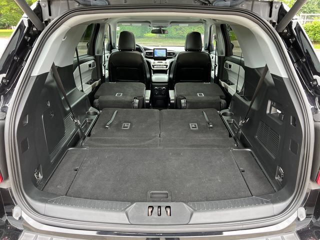 Certified 2023 Ford Explorer XLT w/ Equipment Group 202A AWD/4WD image 30