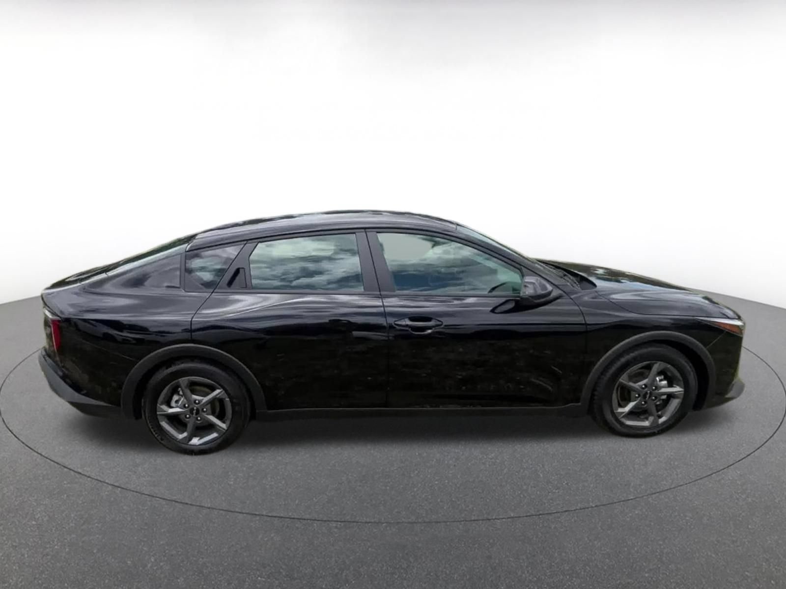 Used 2025 Kia K4 FWD image 16