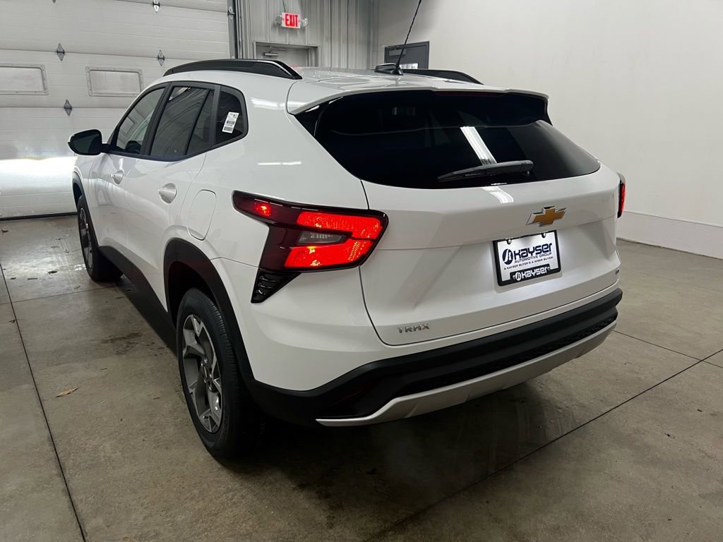 New 2026 Chevrolet Trax LT image 5