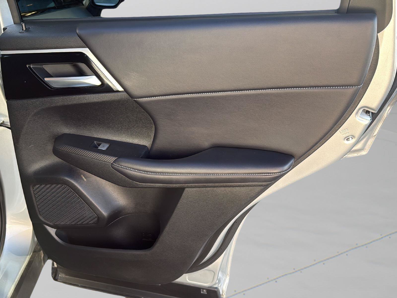 Used 2024 Mitsubishi Outlander SE FWD image 31