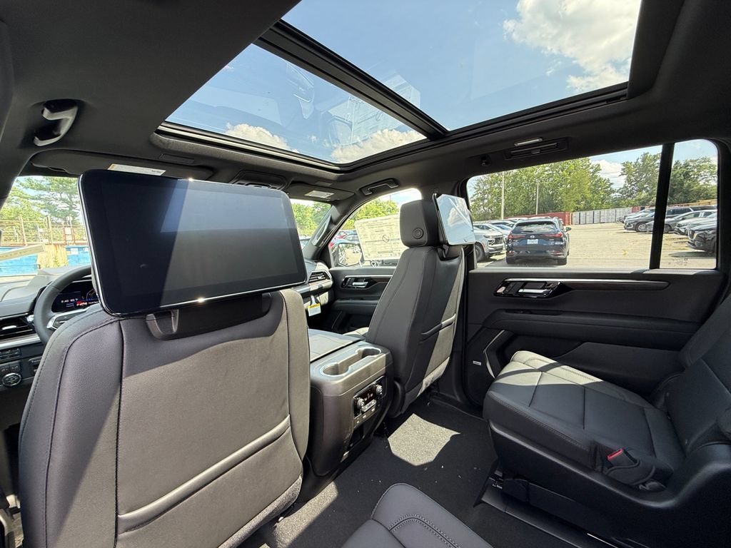 New 2026 Chevrolet Suburban Z71 w/ Z71 Off-Road Package AWD/4WD image 26