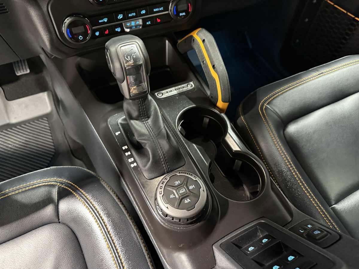 Used 2024 Ford Bronco Badlands image 12