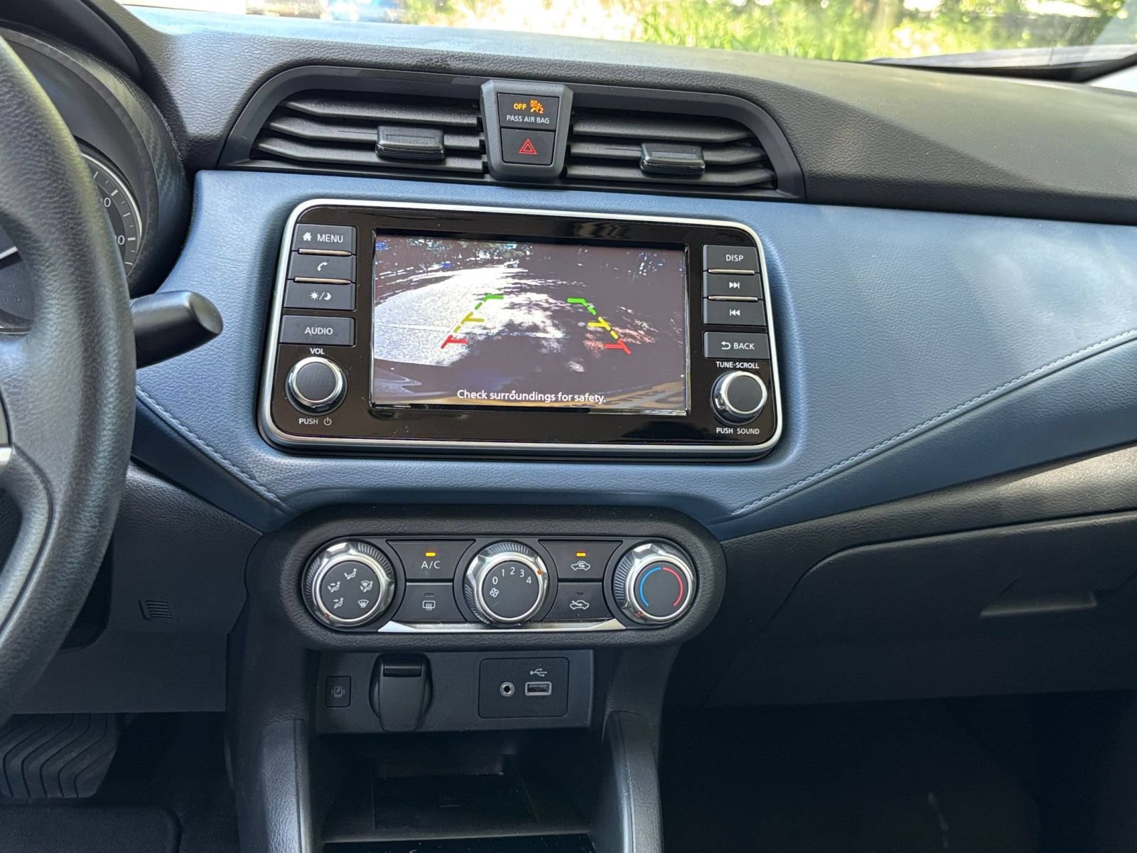 Used 2025 Nissan Versa SV FWD image 16
