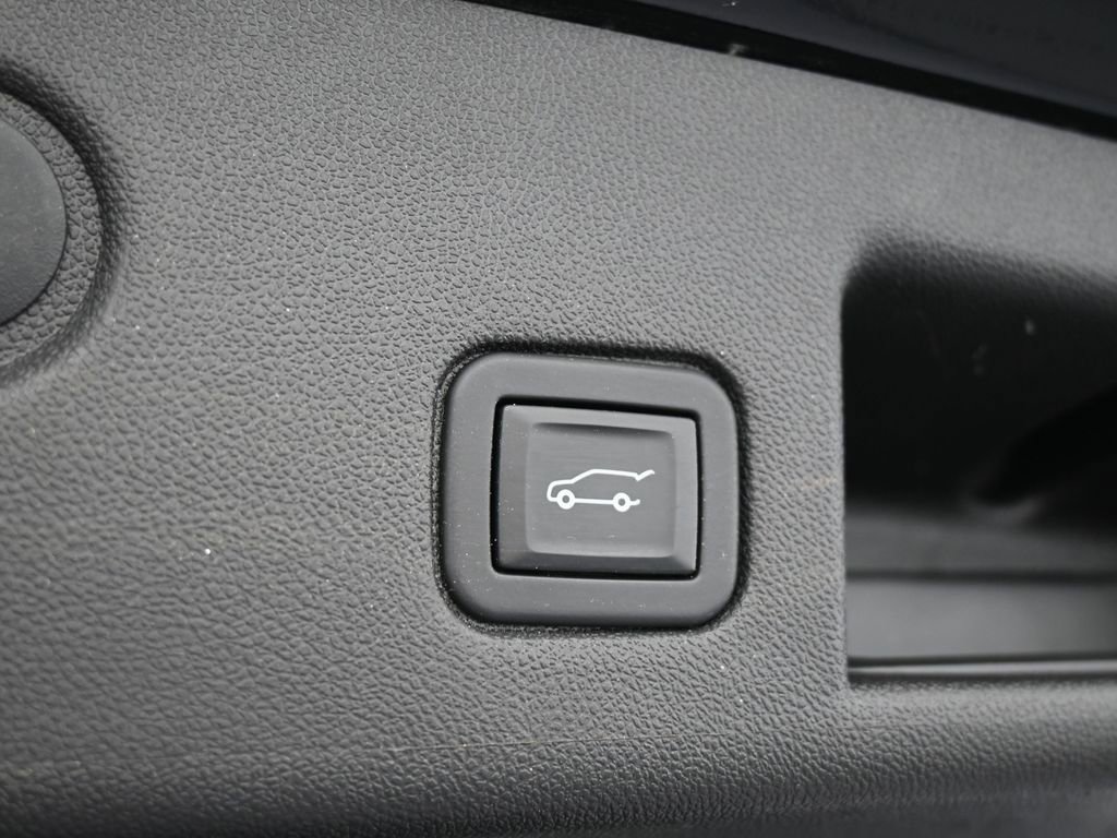 Used 2020 Chevrolet Equinox LT image 39