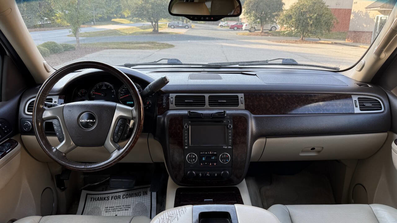 Used 2012 GMC Yukon XL Denali image 23