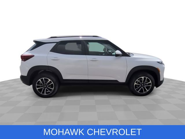 Certified 2024 Chevrolet TrailBlazer LT w/ LT Cold Weather Package AWD/4WD image 10