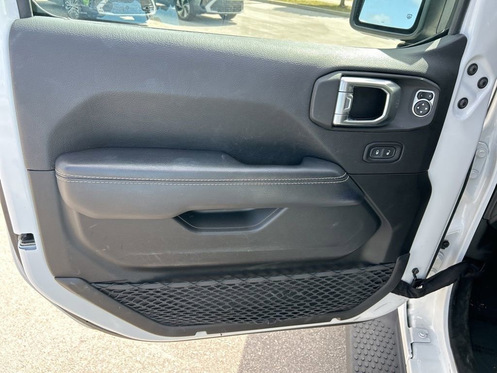 Used 2022 Jeep Wrangler Unlimited Sahara image 10