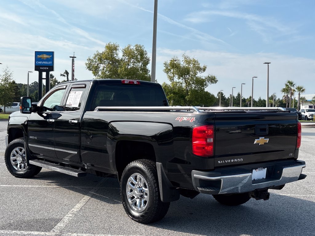 Used 2018 Chevrolet Silverado 3500 LTZ w/ Snow Plow Prep Package AWD/4WD image 25