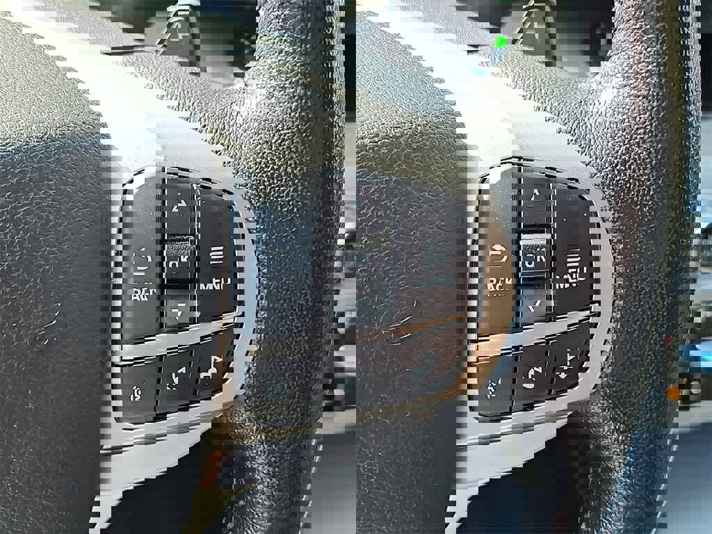 Used 2021 Ford Explorer XLT w/ Equipment Group 202A image 17