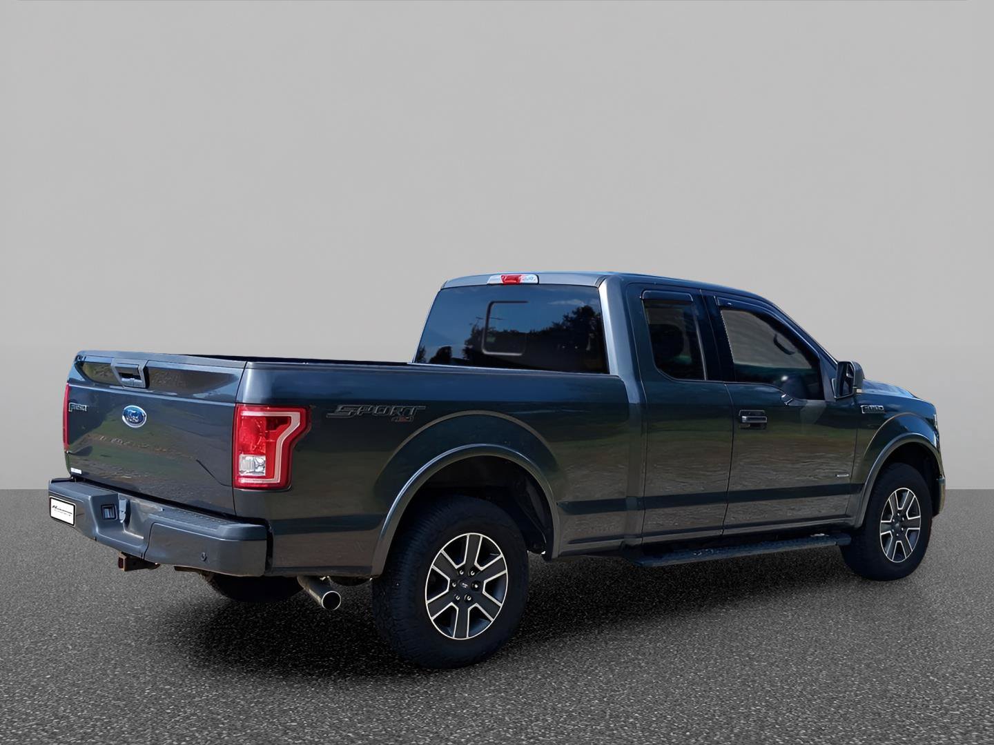 Used 2016 Ford F150 XLT w/ Equipment Group 302A Luxury AWD/4WD image 6