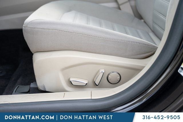 Used 2020 Ford Fusion SE w/ Fleet SE Value Package image 20