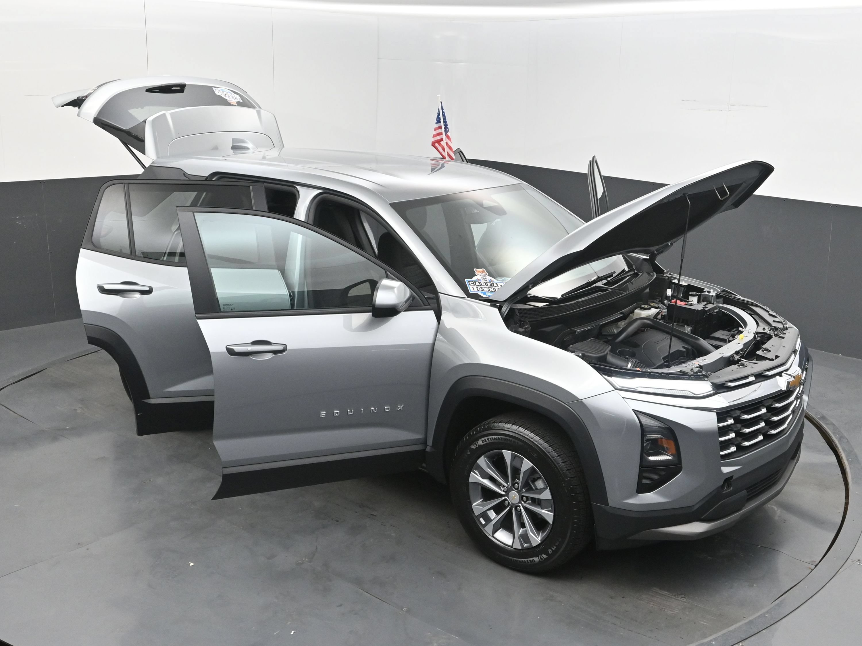 Used 2026 Chevrolet Equinox LT FWD image 39