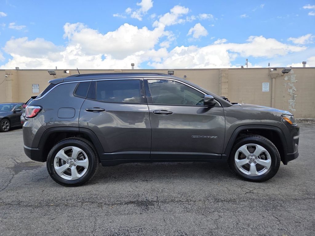 Used 2018 Jeep Compass Latitude AWD/4WD image 10
