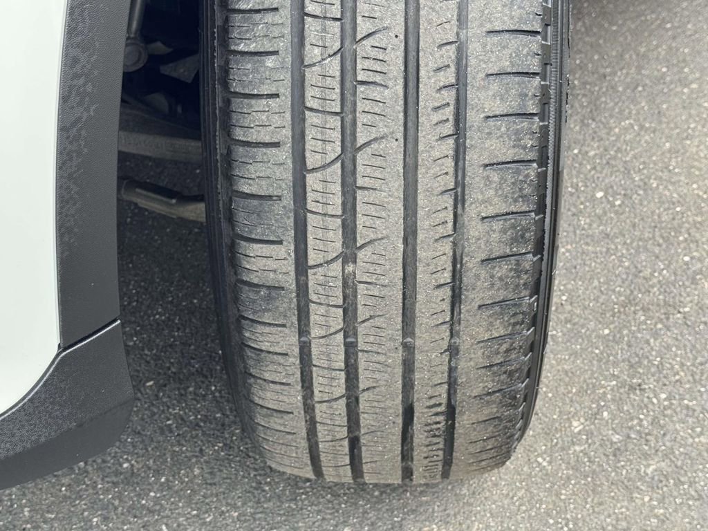 Used 2018 Mercedes-Benz GLC 300 4MATIC image 9