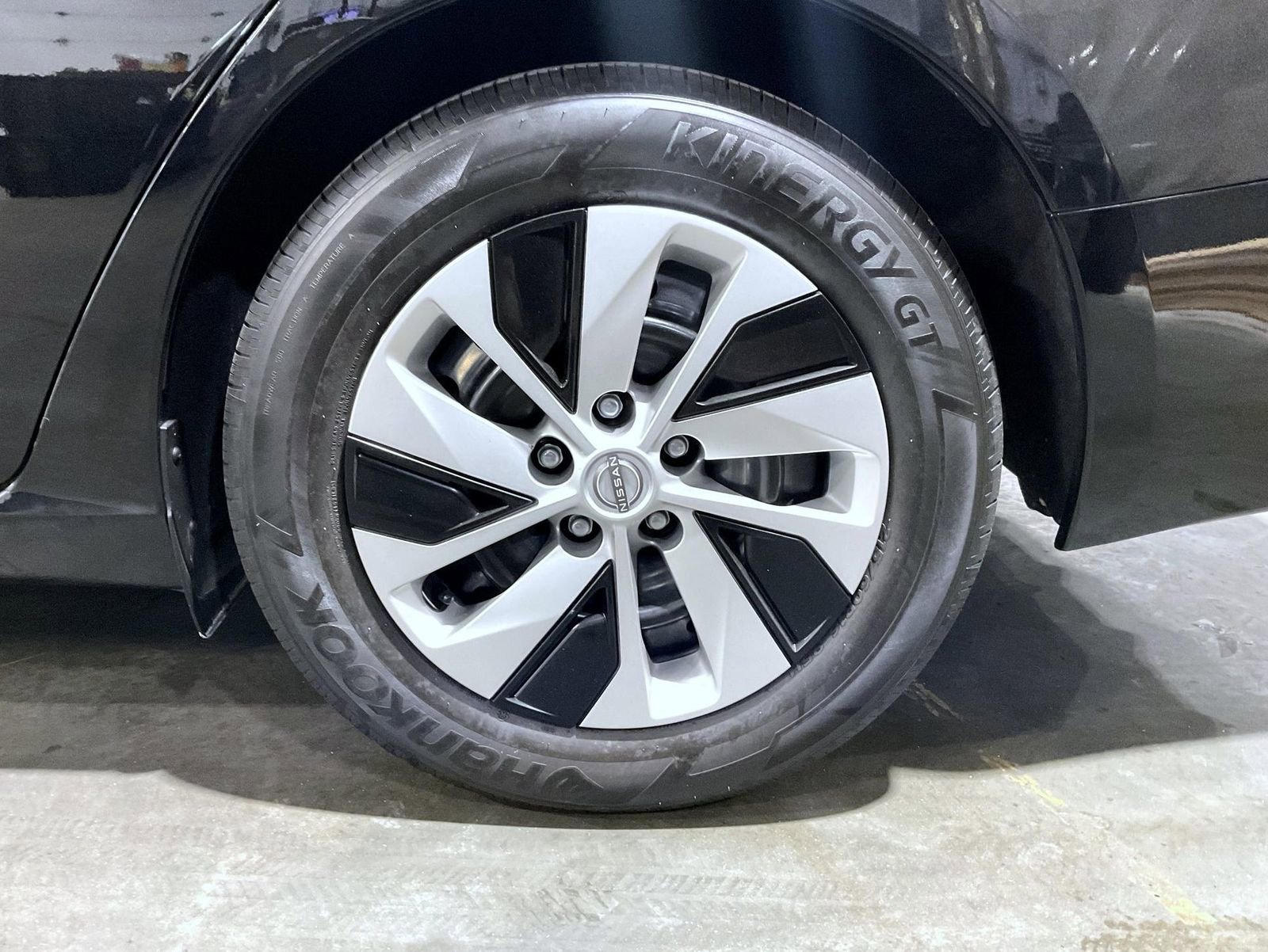 Used 2025 Nissan Altima 2.5 S FWD image 22