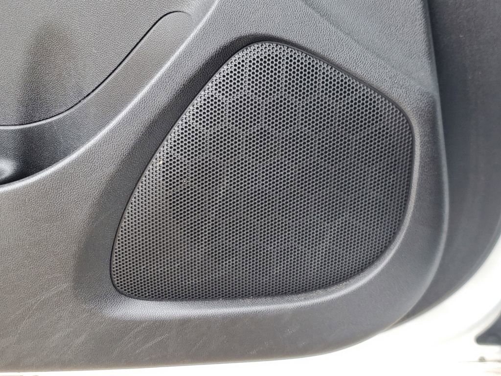 Used 2022 Chevrolet Malibu LT image 30