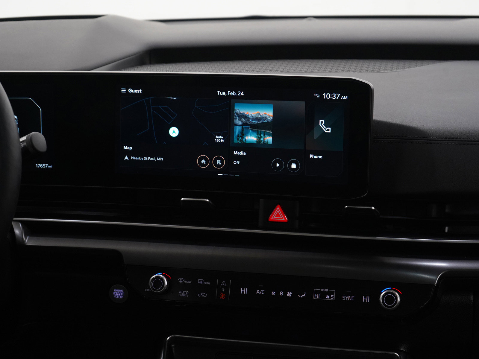 Used 2025 Kia Carnival SX Prestige image 16