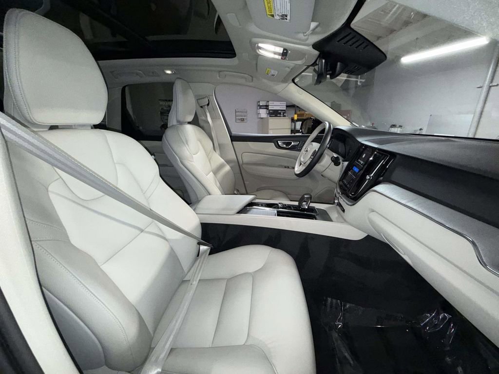 Used 2024 Volvo XC60 T8 Plus w/ Protection Package Premier image 14